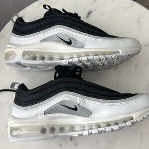 NIKE AIR MAX 97 ID NIKE BY YOU
BLACK-WHITE-GREY SZ 8.5